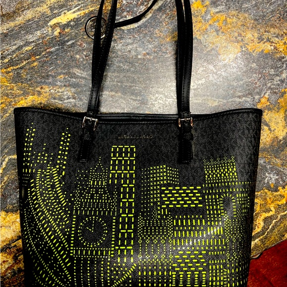 Michael Kors Tote - Picture 1 of 9